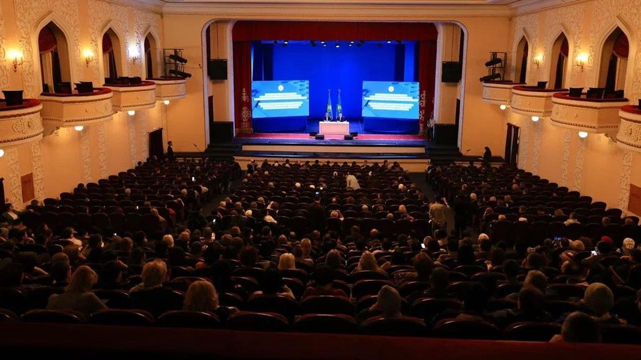 Төрт сағатқа созылған кездесу