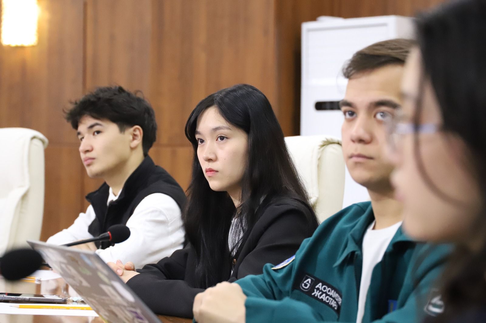 Астанада жаңа Конституция жобасын қолдауға арналған «Ассамблея жастары» РҚБ отырысы өтті